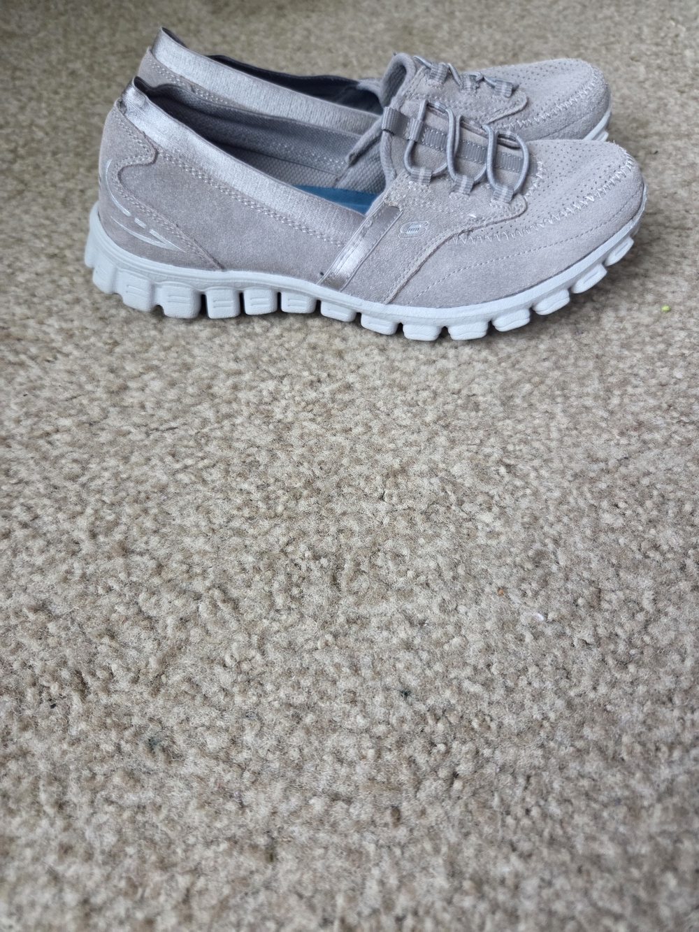 Skechers Memory Foam Gray Slip On Comfort Walking Shoes Women's Size 6